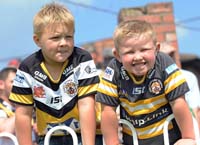 YoungCastlefordFans1-1-0614