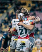 CatalansPlayers-CelebrateTry8-19-0425