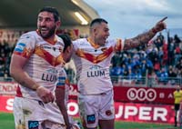 CatalansPlayers-Celebrate2-26-0425