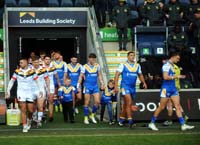Rhinos-BradfordPlayers-TakeField